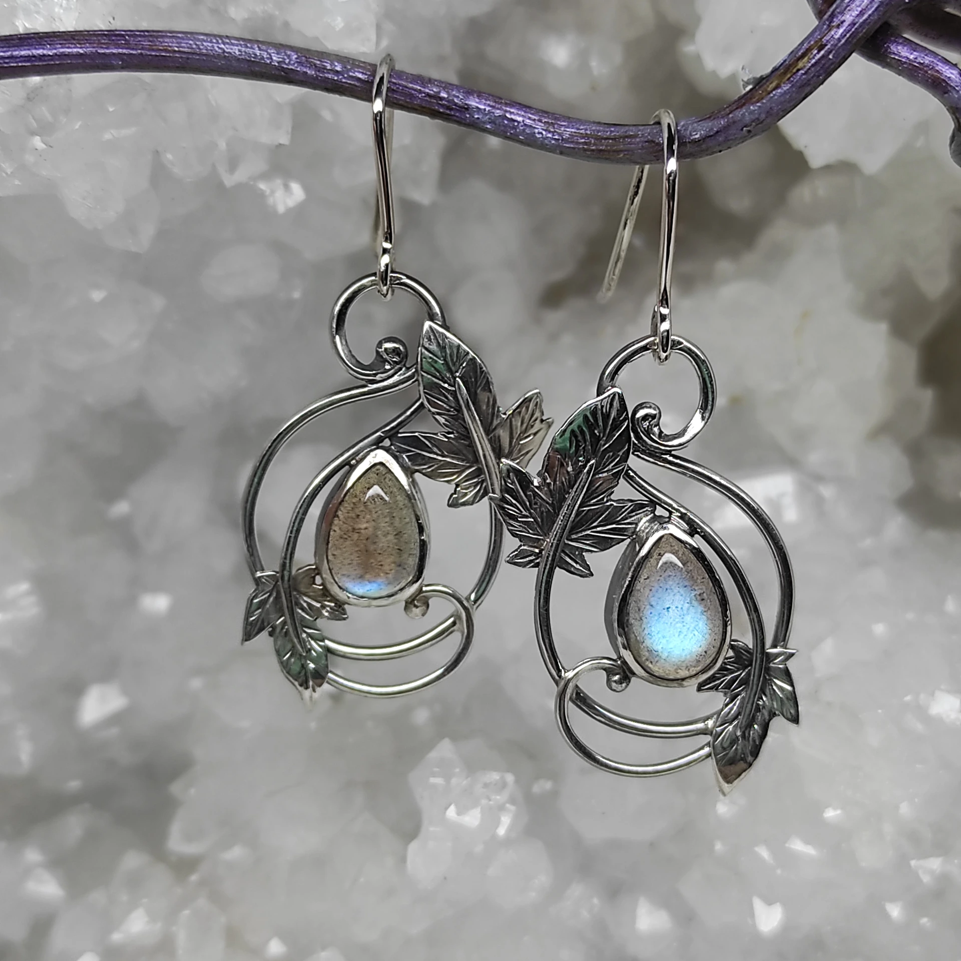 Boucles d' oreilles labradorite et lierre