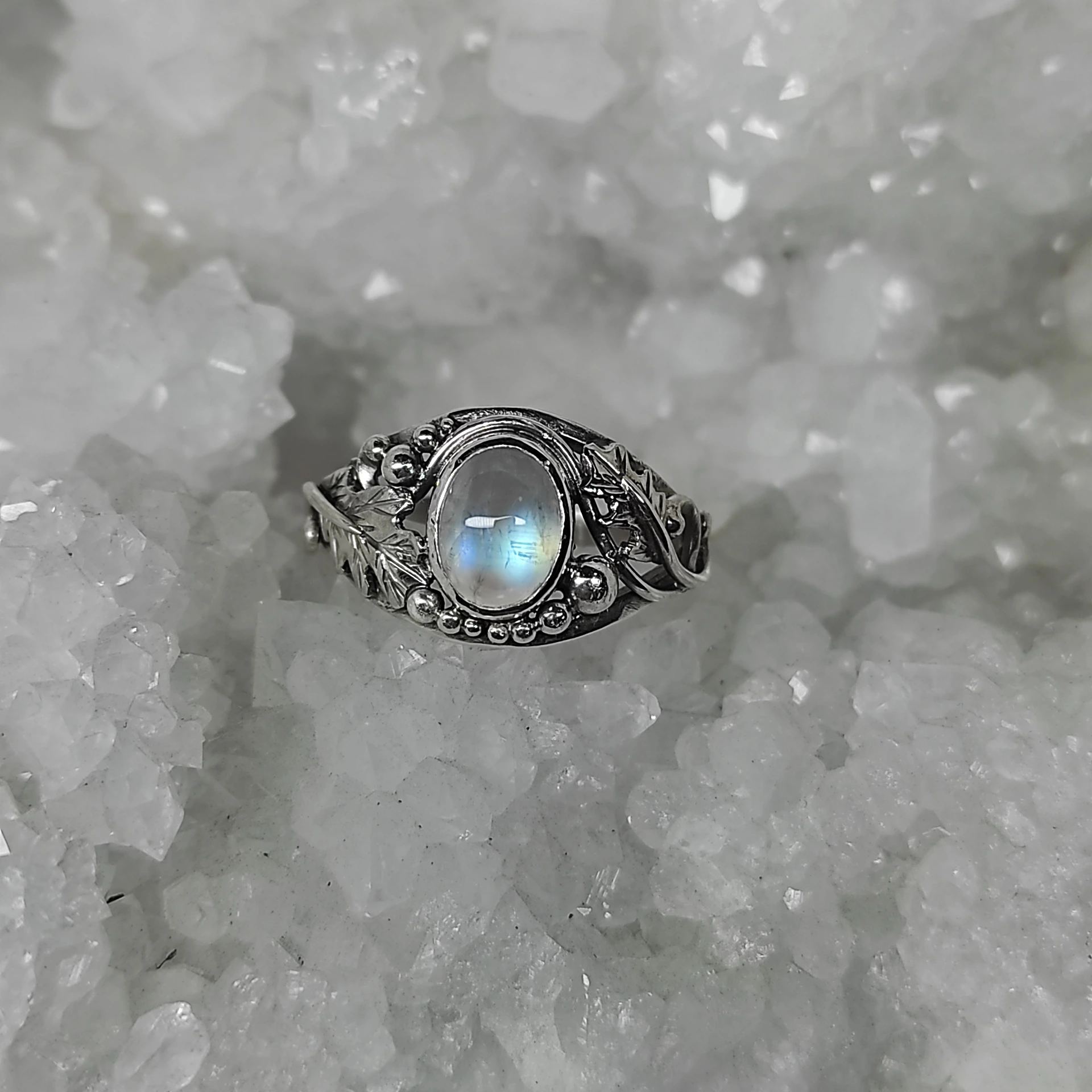 Bague labradorite blanche feuille de chêne