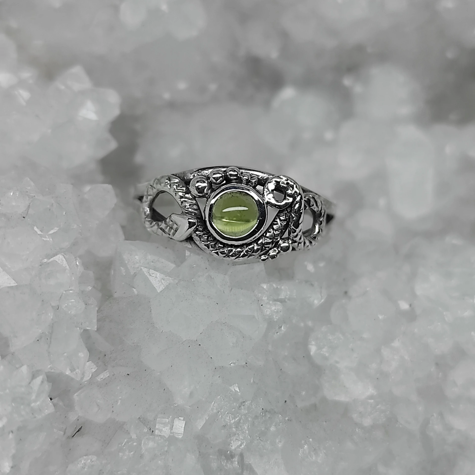 Bague péridot et serpent