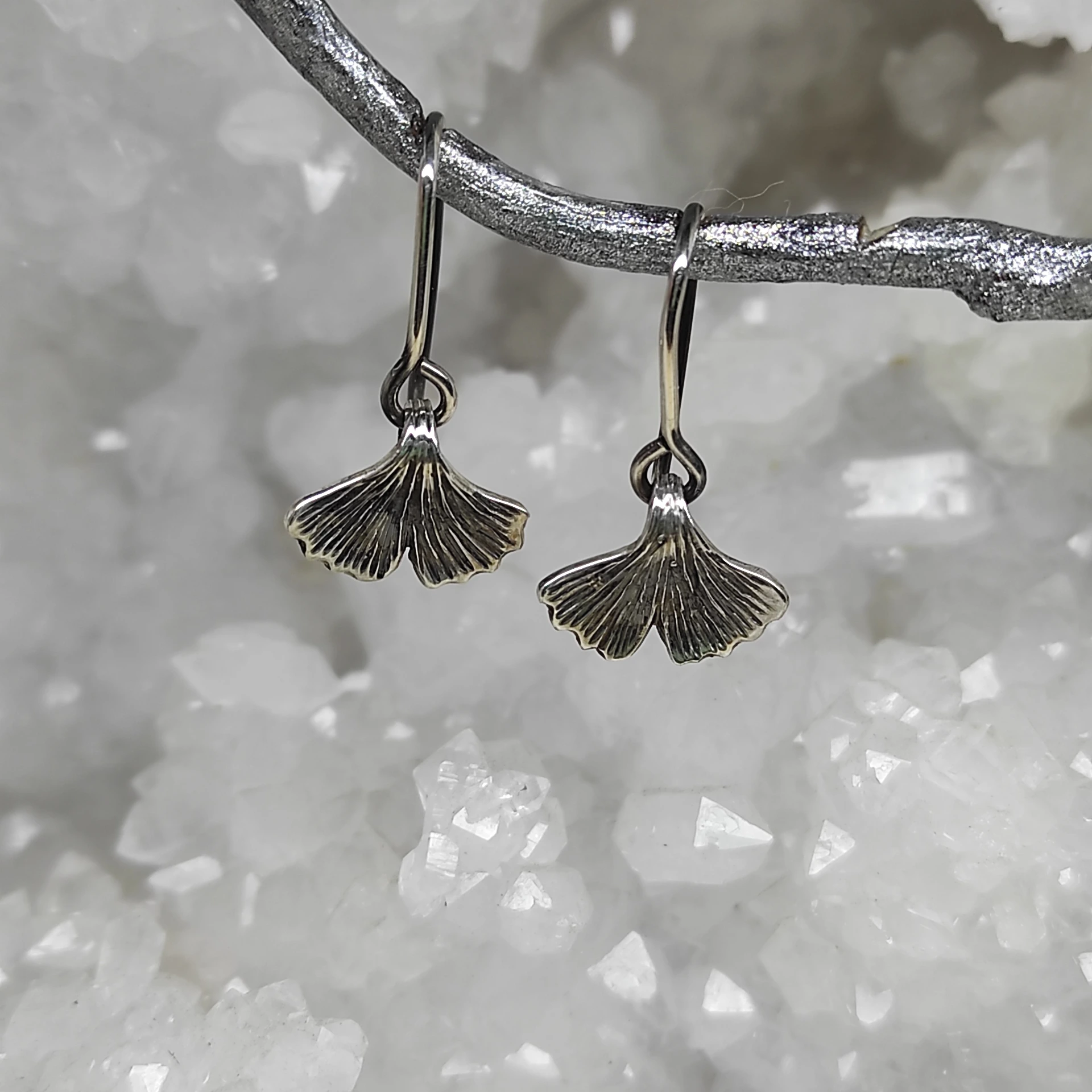 Boucles d'oreilles mini gingko